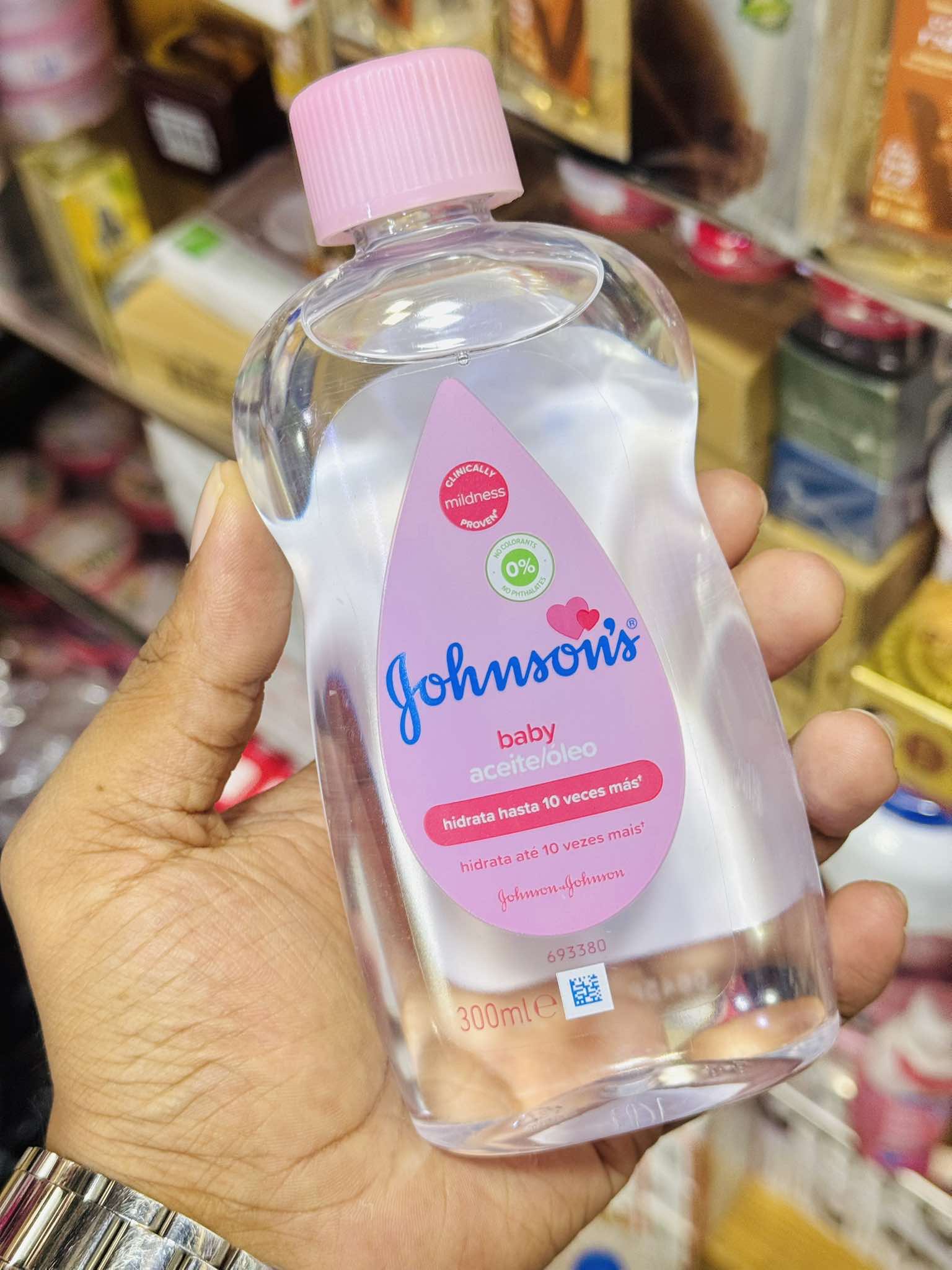 Johnson's baby oil 300 ml - Image 1