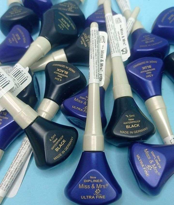miss & Mrs eyeliner ( black ) - Image 1